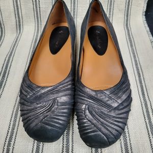 Earthies Dark Pewter Metallic Vanya Leather Flats Slip Ons Size 9
